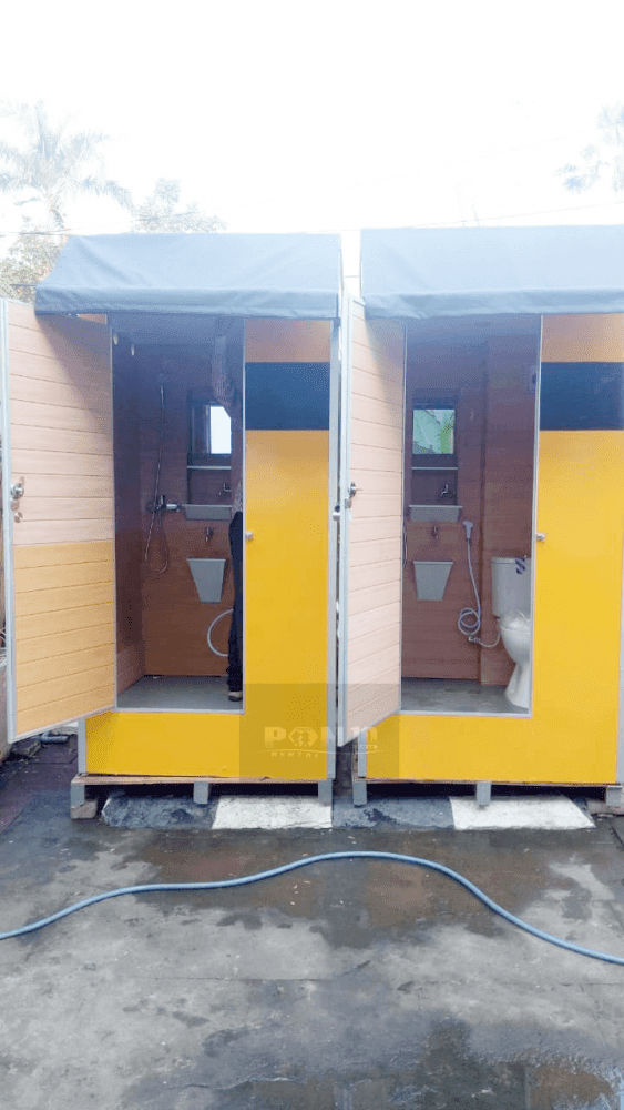 Portable Toilet Deluxe Plus Di Balai Kota Surabaya